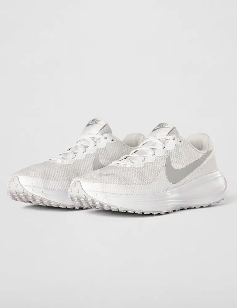 Nike Womens W Revolution 8 Running Shoes