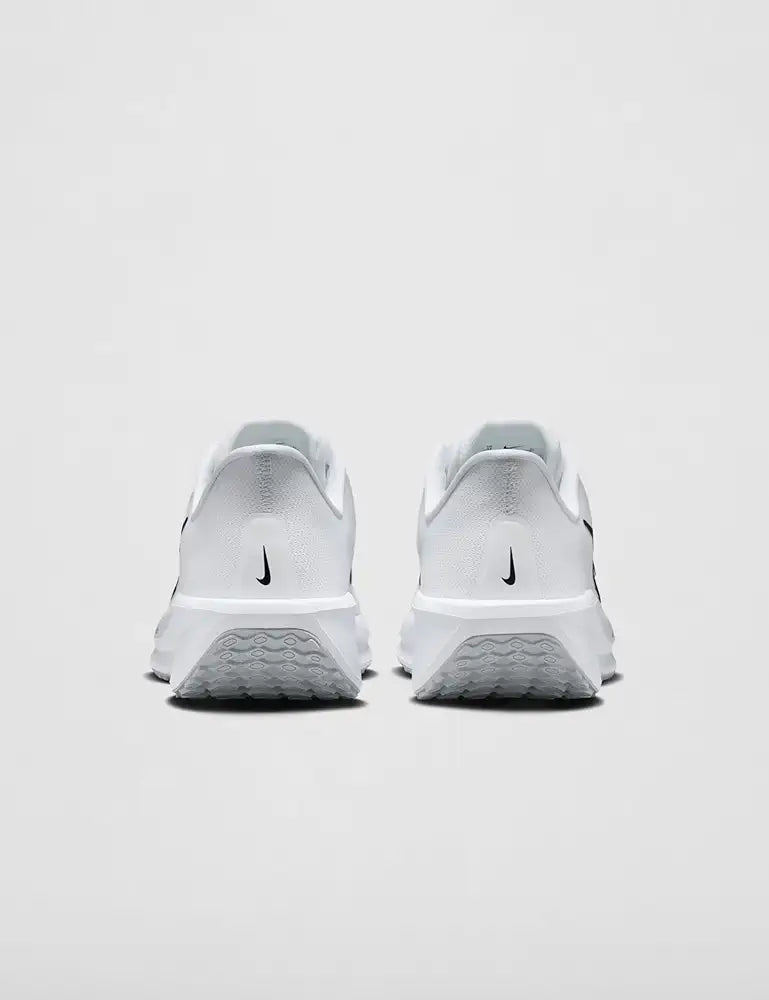 NIKE Men's Quest 6 Running Shoes