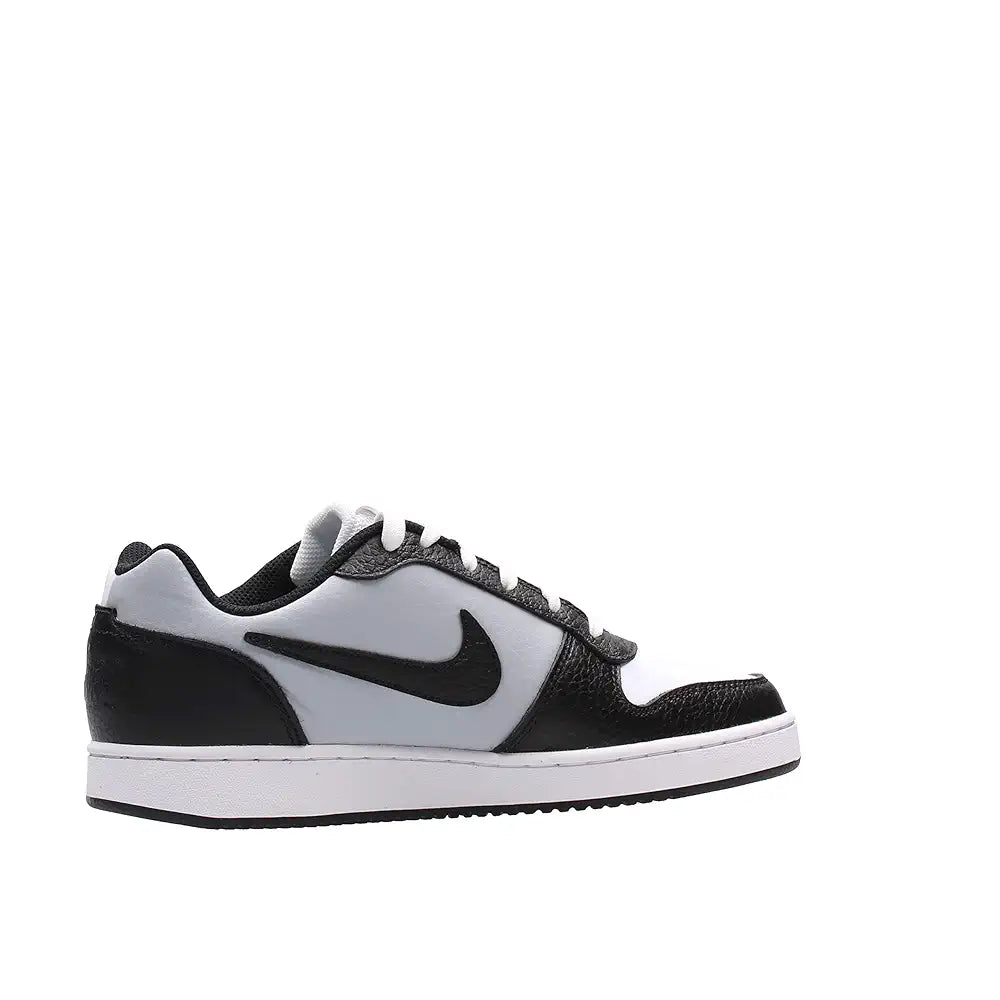 Nike Men Lace Up Basketball Shoe