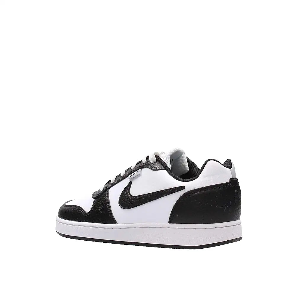 Nike Men Lace Up Basketball Shoe