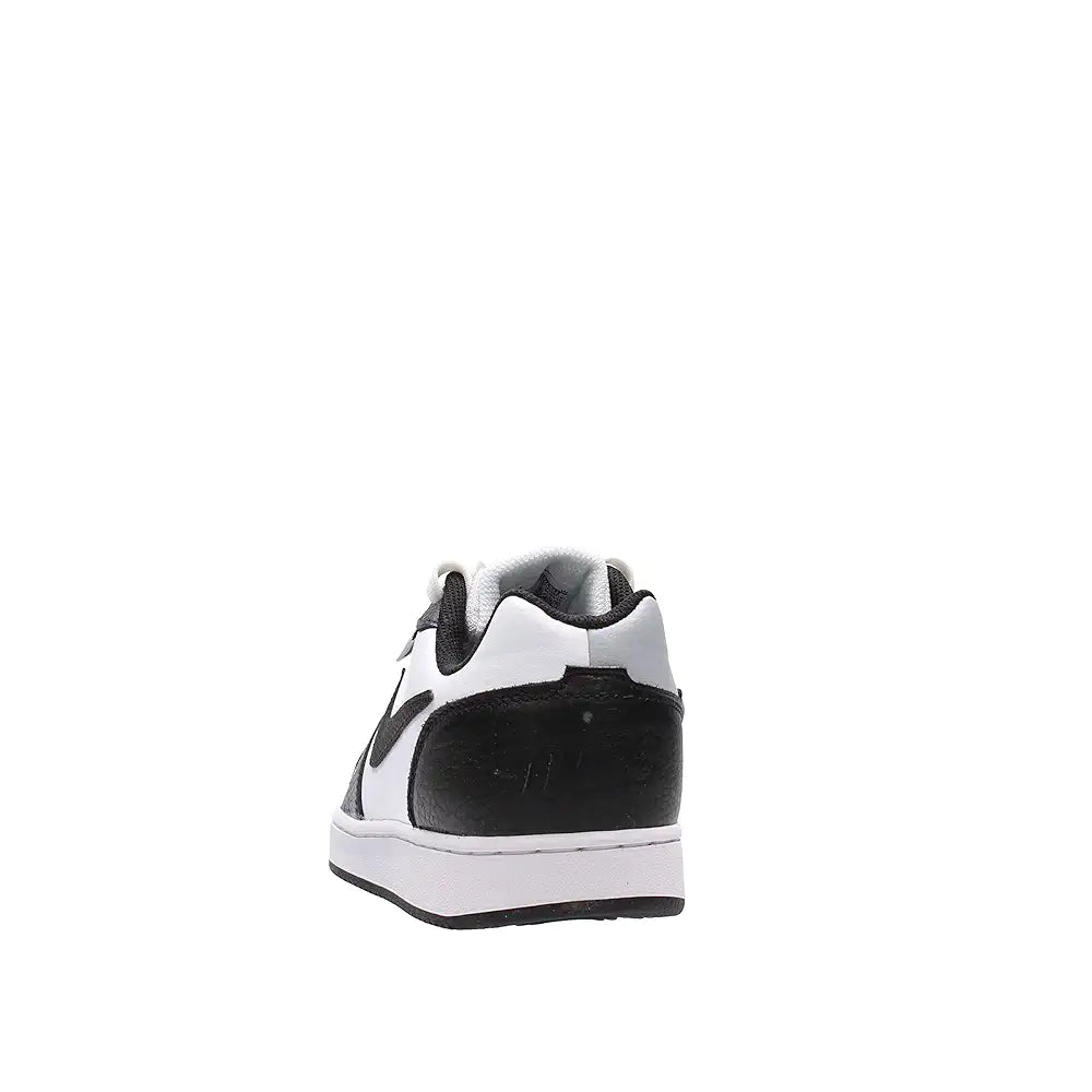 Nike Men Lace Up Basketball Shoe