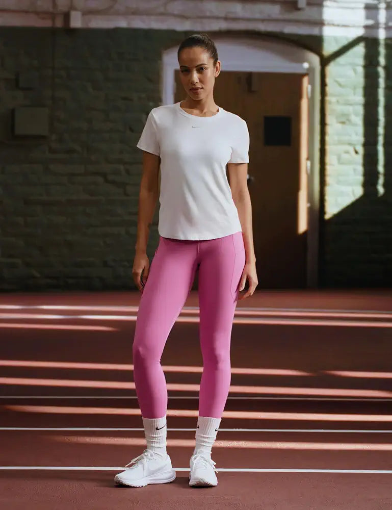 Nike Womens W Revolution 8 Running Shoes
