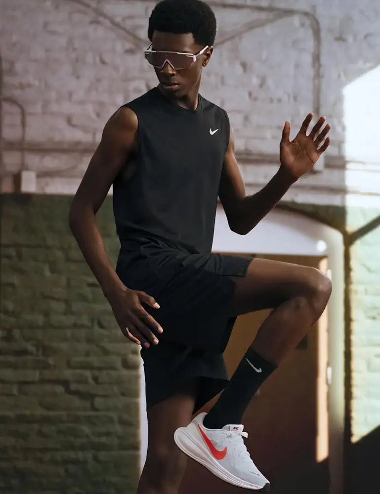 Nike Mens Revolution 8 Running