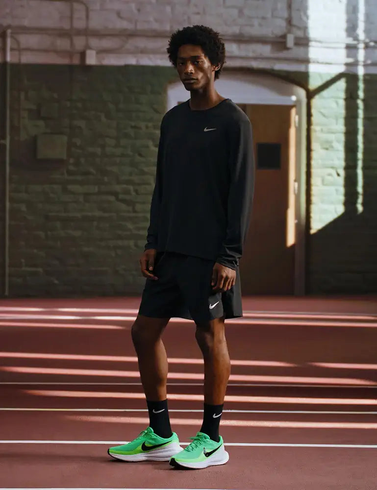 Nike Mens Revolution 8 Running